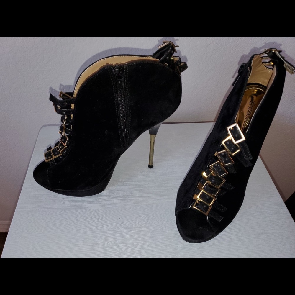 🛍Shoe Dazzle suede booties🛍